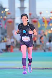 BIB: 710, 5598
                            <button type="button" onclick="openModal(21767225)" class="btn btn-primary btn-sm float-right btn-popup" data-toggle="modal" data-target=".modal-high-quality">
                        <i class="fas fa-shopping-cart"></i> Add to Cart
                    </button>
                                            <button type="button" onclick="isThisMe(21767225, true)" class="btn btn-success btn-sm float-right btn-popup btn-isme hidden" data-toggle="tooltip" data-placement="bottom" title="นี่คือรูปของคุณใช่ไหม คลิกที่นี่เพื่อเอาเข้าอัลบั้ม">
                        <i class="fas fa-plus"></i> Add to album
                    </button>
                    <button type="button" onclick="isThisMe(21767225, false)" class="btn btn-warning btn-sm float-right btn-popup btn-isnotme hidden">
                        <i class="fas fa-ban"></i> Remove from album
                    </button>